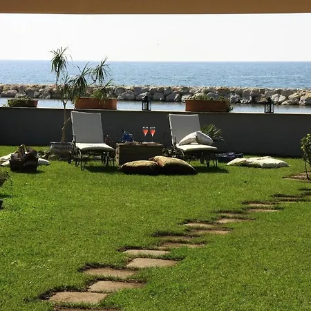 Klimatisierte Strandvilla Mit Garten