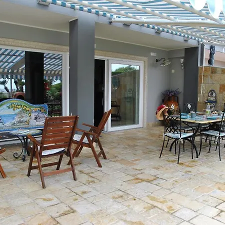 Klimatisierte Strandvilla Mit Garten Formia